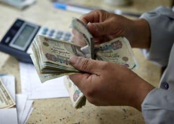 تقرير : الدخل الشهري بقطر يعادل العمل لعامين ونصف في مصر