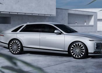 سيارة ازيرا 2023