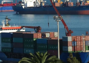 شاحنات في الملاحة