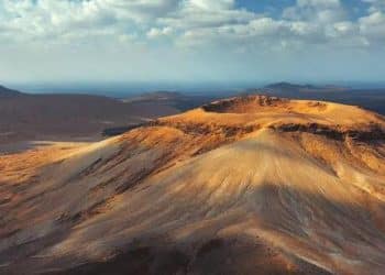 يتدرج سطح المملكة العربية السعودية في الارتفاع بالاتجاه نحو