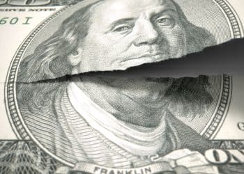 سعر 100 دولار في العراق اليوم الاثنين 27 تشرين الثاني 2023.. انهيار بنهاية التعاملات