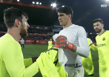 ميسي يحرج ياسين بونو عندما طلب قميصه  والأخير يرد : شرف لي