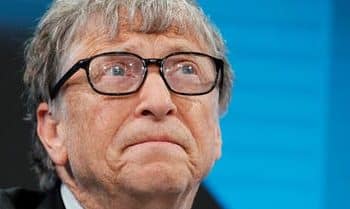 سؤال يطرحه “بيل غيتس” على مسافر عبر الزمن بشأن المستقبل