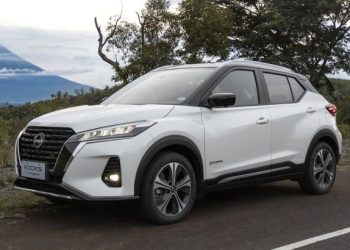 سيارة نيسان كيكس 2024