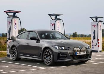 سيارة بي إم دبليو i4 الكهربائية موديل 2025