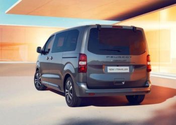 سيارة بيجو E-Traveller الجديدة