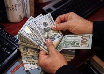 سعر الدولار مقابل الدينار العراقي اليوم