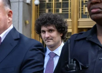 بعد اتهامه بسرقة 8 مليارات دولار .. معلومات مثيرة حول ملك العملات المشفرة