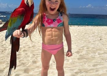 الطفلة كينلي