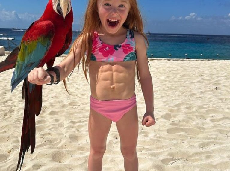 الطفلة كينلي