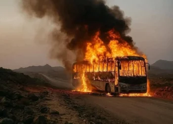 أبشري بعون الله تطلعين.. تفاصيل إنقاذ 6 معلمات من حريق حافلة إثر حادث شمال السعودية