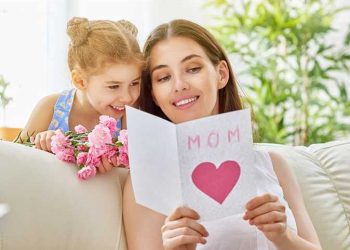 رسائل التهنئة بعيد الأم