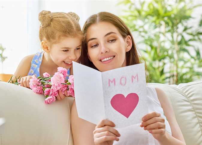 رسائل التهنئة بعيد الأم