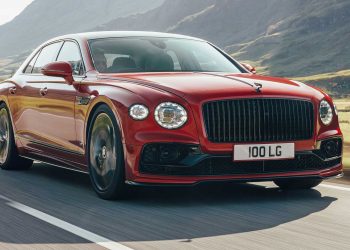 سيارة بنتلي Flying Spur الجديدة