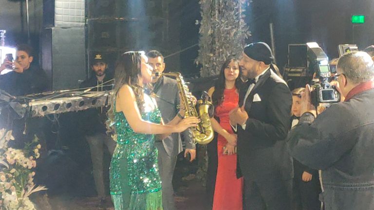 بنت عصام كاريكا