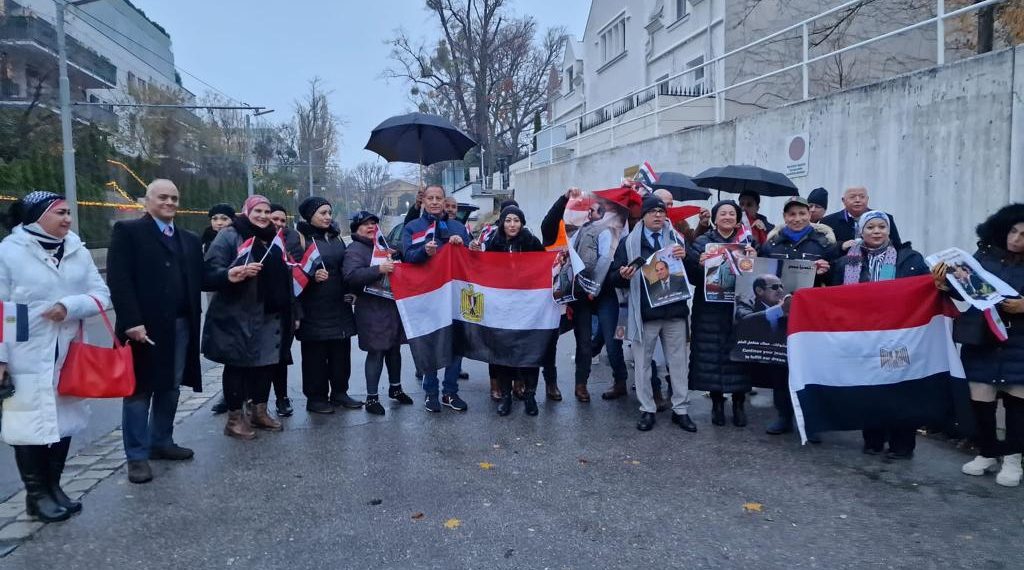 تصويت المصريين في الخارج بإنتخابات الرئاسة