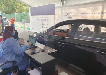 لأول مرة.. هتعمل مسحة فيروس كورونا وانت في عربيتك