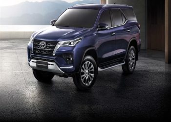 سيارة تويوتا فورتشنر 2023