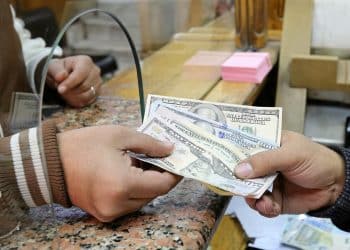 سعر الدولار في السوق السوداء بمصر الآن .. شاهد ماذا حدث بعد الصفقة الكبري