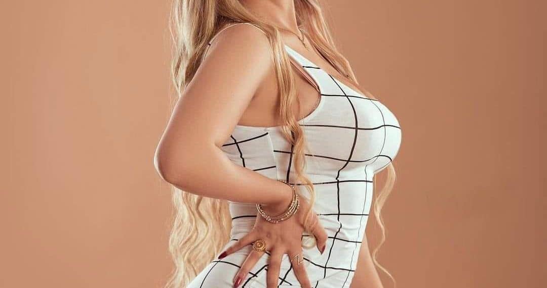 الراقصة حورية