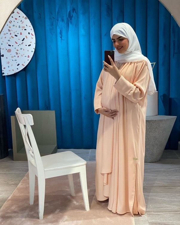 سارة الودعاني حامل