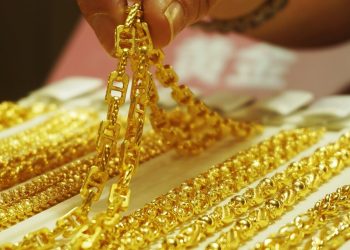 أسعار الذهب في السعودية اليوم الأحد 21 ديسمبر 2025.. ماذا فعل الدولار القوي؟