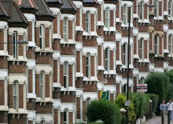 مجموعةمن العقارات في بريطانيا