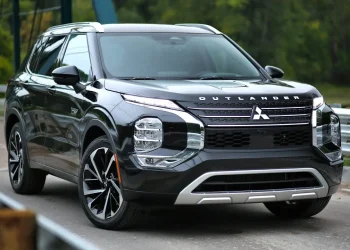 ميتسوبيشي أوتلاندر 2023