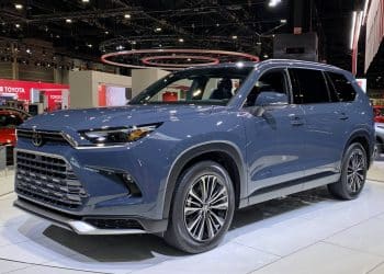 سيارة تويوتا جراند هايلاندر