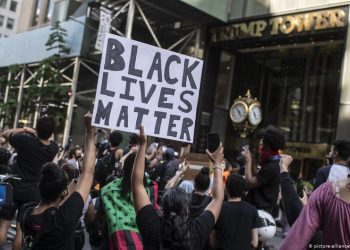 الجيش بأمريكا ينتشر أمام البيت الأبيض بسبب الاحتجاجات