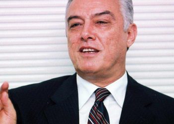 وزير البترول السابق سامح فهمي مصاب بفيروس كورونا