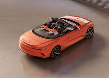 سيارة بنتلي باتور كونفرتبل 2025