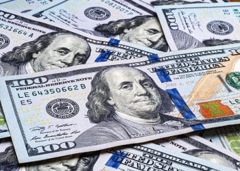 سعر 100 دولار في العراق اليوم الأحد 6 كانون الثاني 2024 .. حدث جديد ببغداد وآربيل