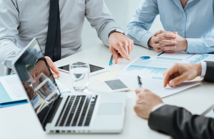 مليونيرة عشرينية تأسس شركة ناجحة