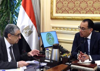 مدبولي ينفي تسبب نقص الغاز الطبيعي بانقطاعات الكهرباء