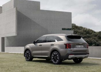 سعر كيا سورينتو الهايبرد 2024 في السعودية .. بالصور تعرف على المواصفات