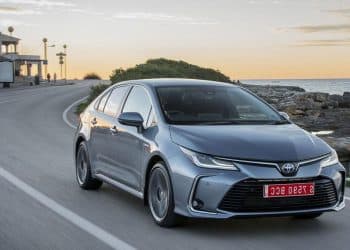 سيارة تويوتا كورولا 2024