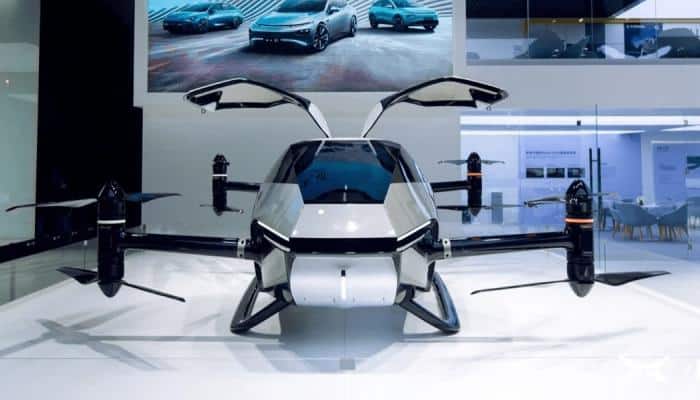 سيارة صينية طائرة