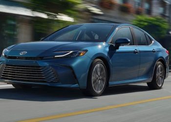 تويوتا كامري 2025