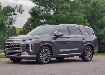 سيارات عائلية فئة 7 مقاعد