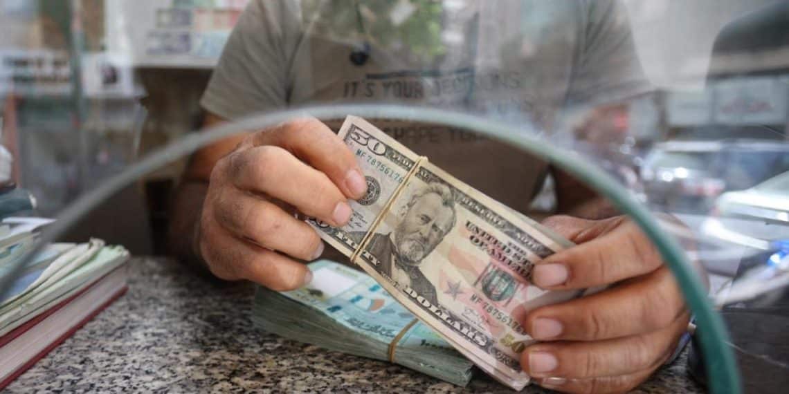 سعر 100 دولار في العراق اليوم