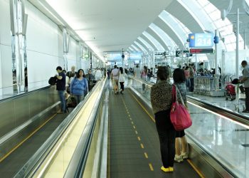 الإمارات تسجل نمواً قياسياً في قطاع الطيران خلال النصف الأول من 2025