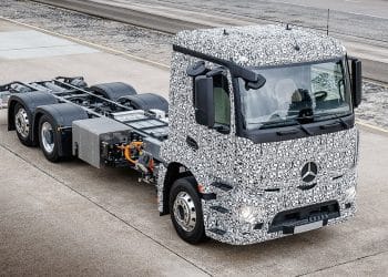 سيارة مرسيدس بنز eActros 300