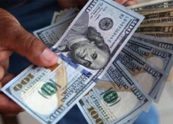 ارتفاع سعر 100 دولار في العراق اليوم السبت 21  تشرين 2023.. مفاجأة صادمة