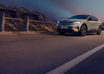 سيارة رينو سيمبيوز SUV الجديدة