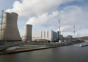 مفاعلات نووية