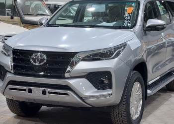 سيارة فورتشنر 2023