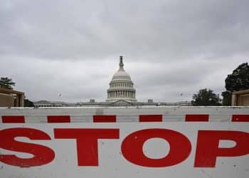 أبرزها خفض التنصيف الائتماني .. تعرف على تداعيات قرار إغلاق الحكومة الأميركية