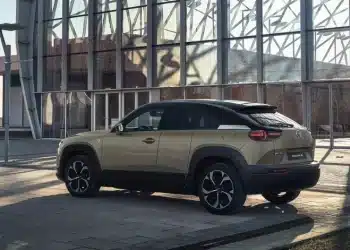 مازدا MX-30 R-EV .. بالصور إليكم مواصفات السيارة اليابانية الهجينة