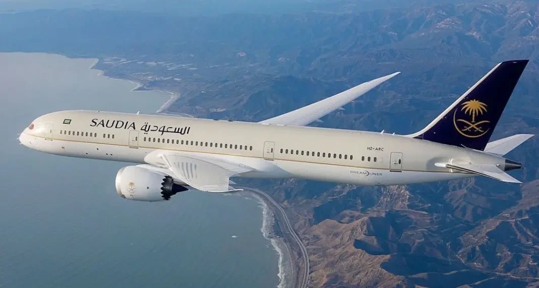 طائرة سعودية